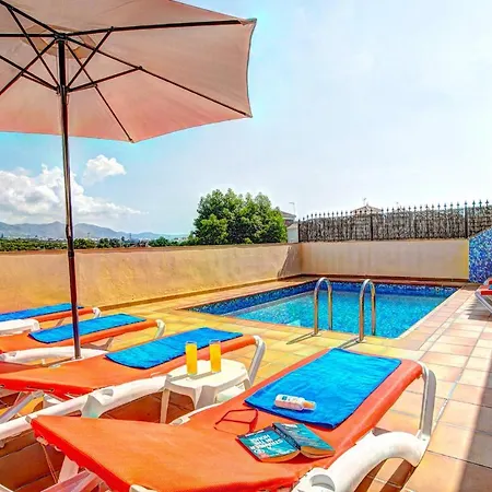 Reyes Villa
